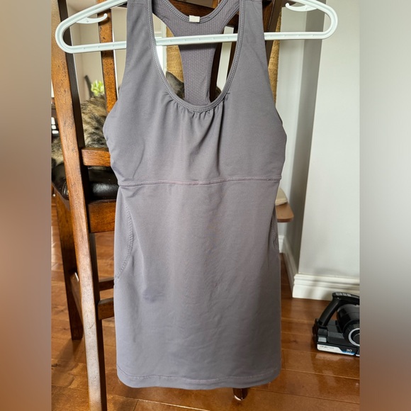 Lululemon Tank Size 8 - Picture 3 of 3